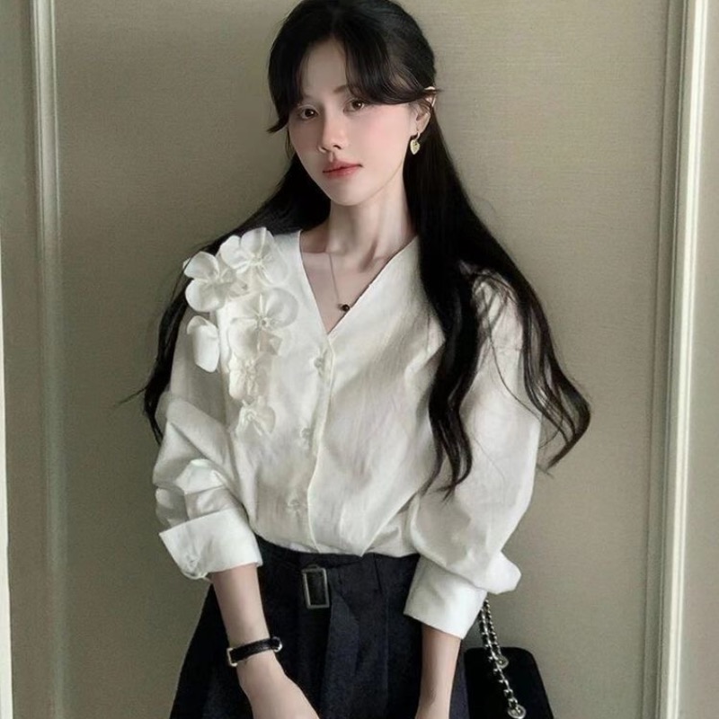 French Style 3D Floral V-Neck Long Sleeve Shirt Women Spring Autumn Loose Design - Image 2