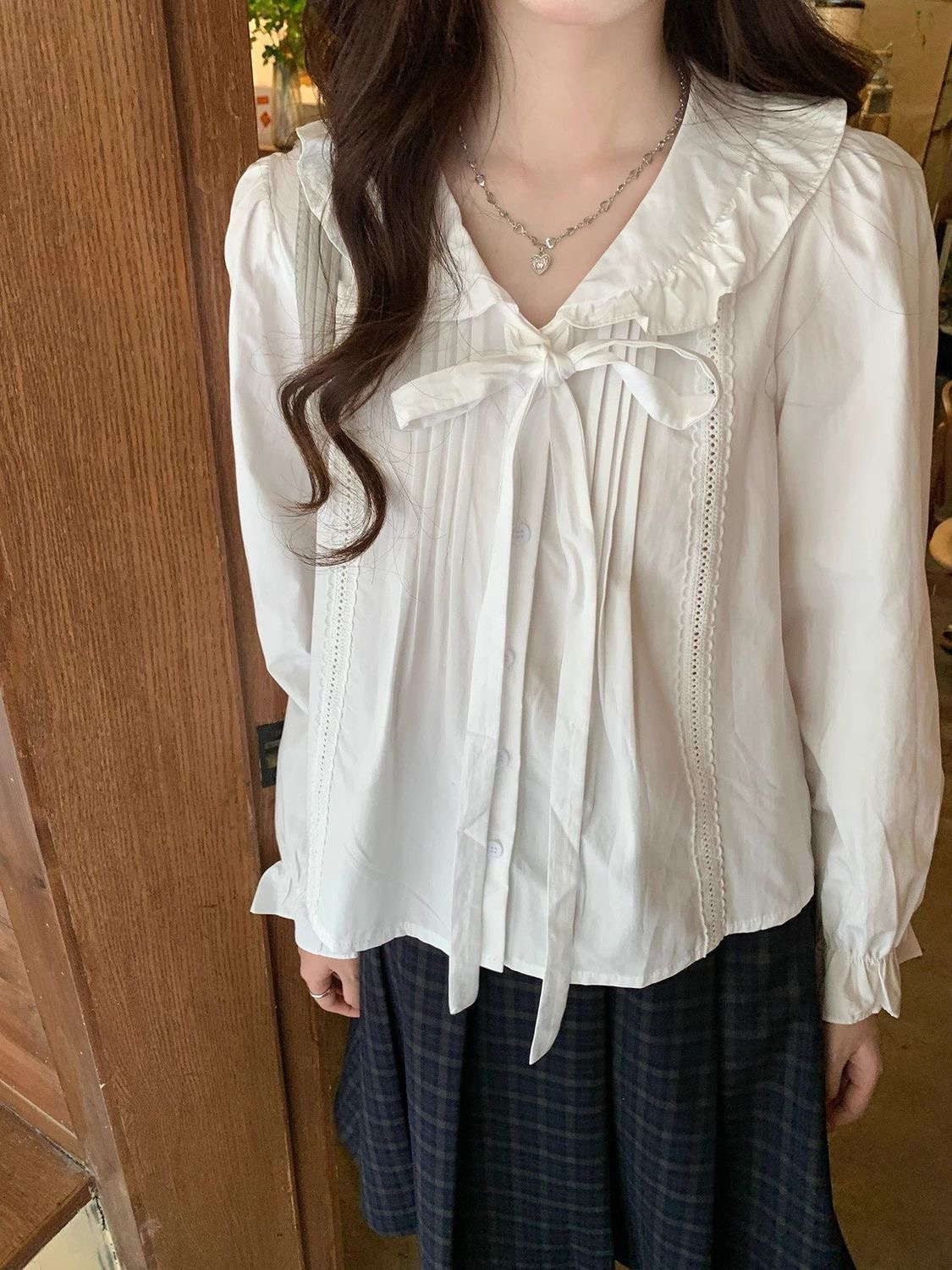 French Doll Style Long Sleeve White Lace Patchwork Shirt with Tie Autumn Top for Women - Image 4