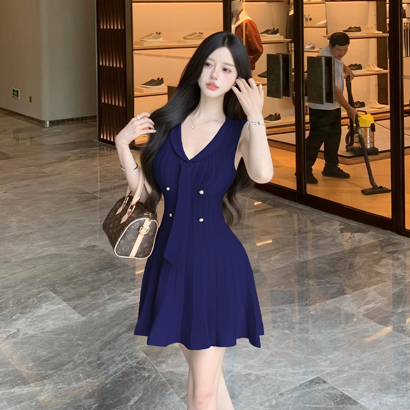 Sleeveless V-Neck Knit Dress for Women A-Line Pleated Short Dress - Image 5